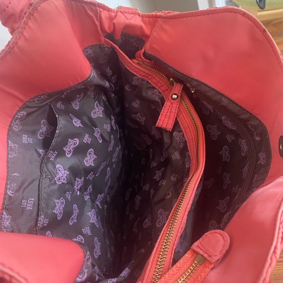 Vintage Pink Anna Sui Quilted Purse with Butterfly Keychain - Picture 8 of 9